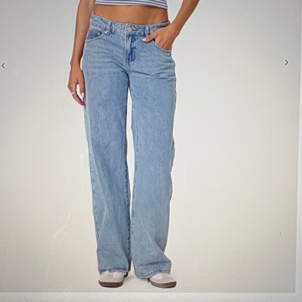 Edikted Light Blue Jeans